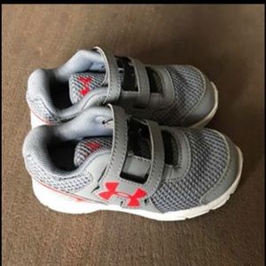 Toddler/boys under armour tennis shoes